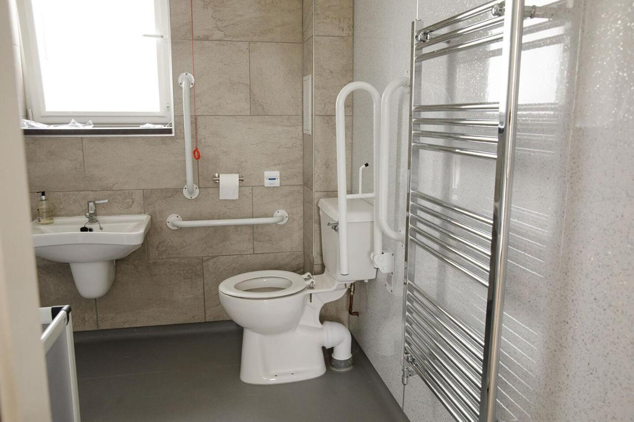 House Of Juniper - Luxury Accessible Apartment Broadford  Exterior foto
